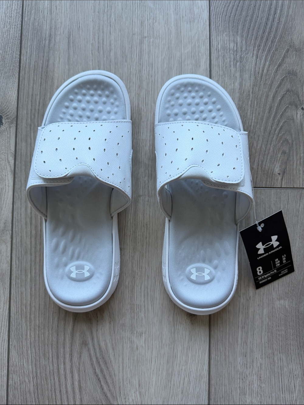 Under Armour Ignite Pro Sport Slides NWT Women’s 8 White Beach Travel Cruise